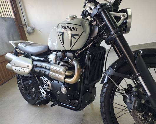 TRIUMPH BONNEVILLE SCRAMBLER 1200 X 